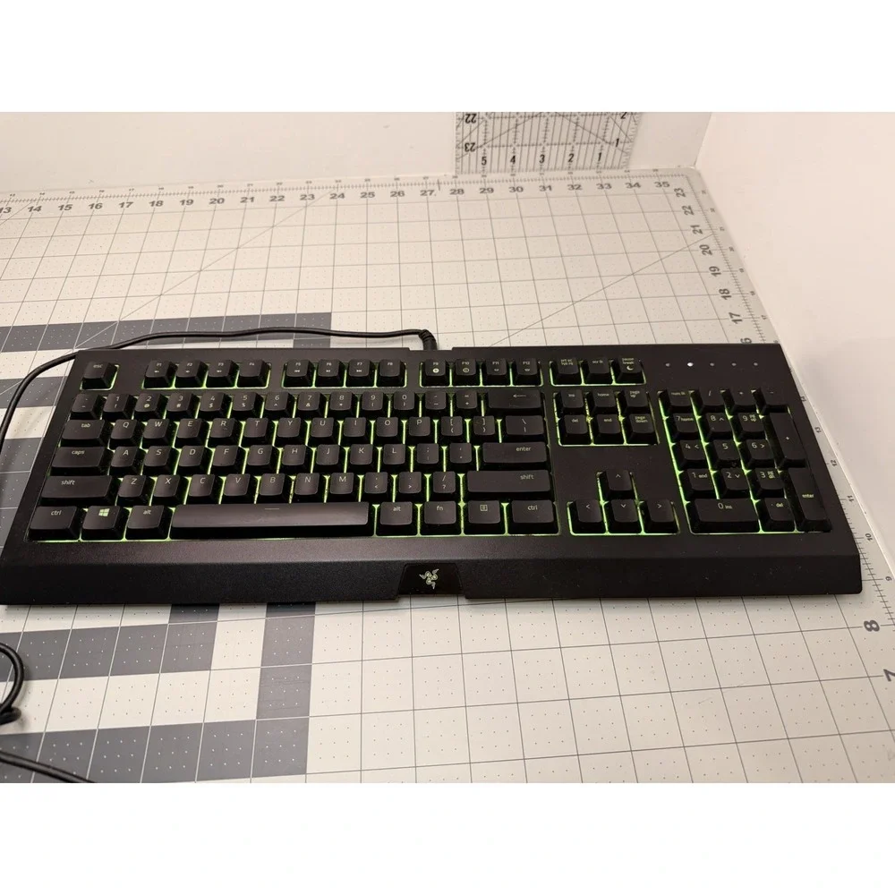 Razer‎ Cynosa Chroma Wired Gaming Keyboard RZ03-0226 - Individually Backlit RGB